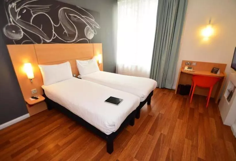 اتاق استاندارد برای معلولان, Ibis Edinburgh Centre South Bridge – Royal Mile