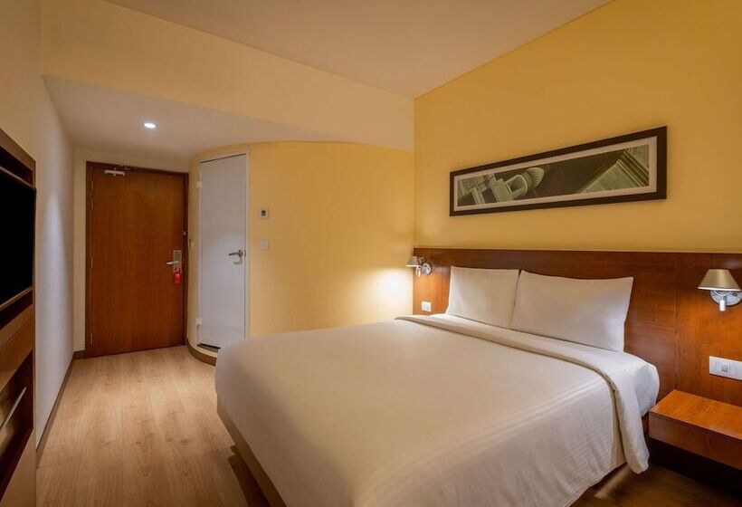 高级大房间, Ibis New Delhi Aerocity An Accor Brand