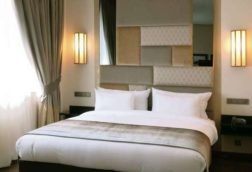 اتاق لوکس, Imperial Casablanca