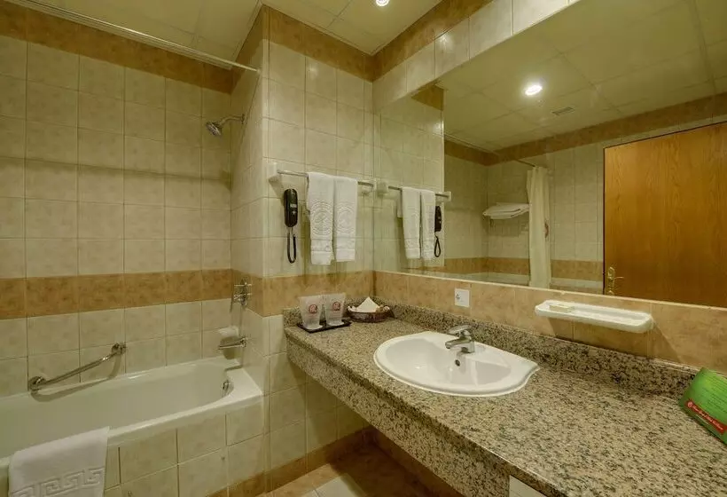 سوییت جونیور, La Rosa Hotel, Juffair