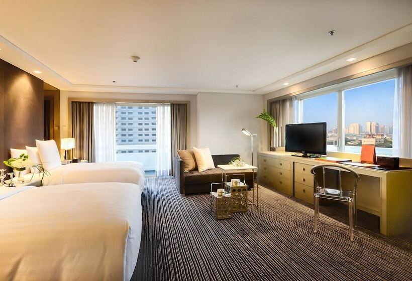 سوییت جونیور, Midas Hotel And Casino