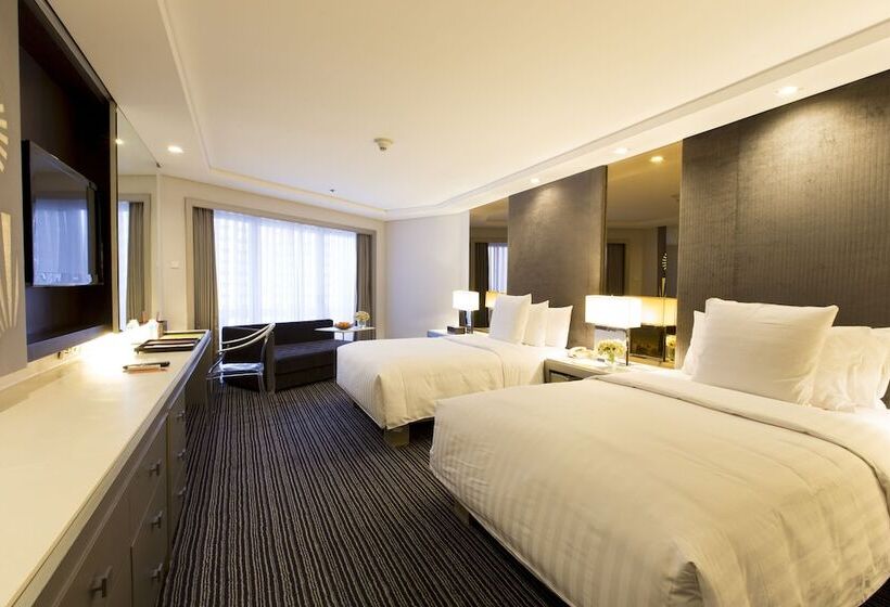 اتاق اجرایی, Midas Hotel And Casino