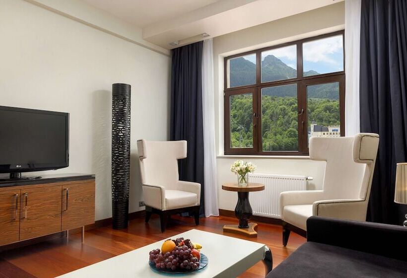 可观景的小型套房, Radisson  Rosa Khutor