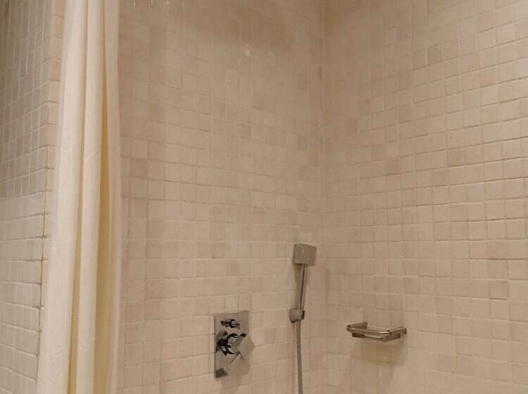 スイート, Monotel