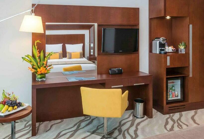 Номер Executive, Novotel Dubai Al Barsha