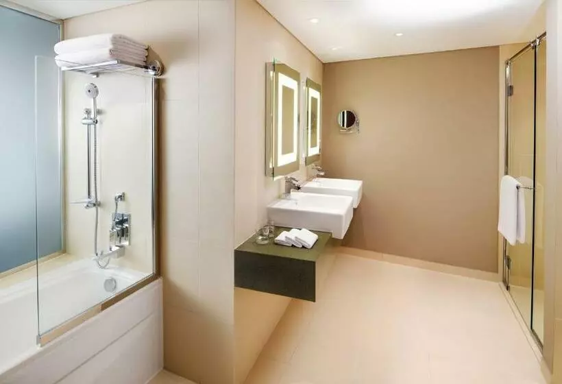 سوییت اجرایی, Novotel Dubai Al Barsha