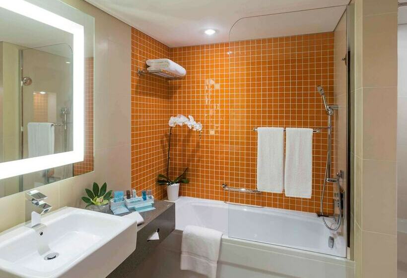 سوییت اجرایی, Novotel Dubai Al Barsha