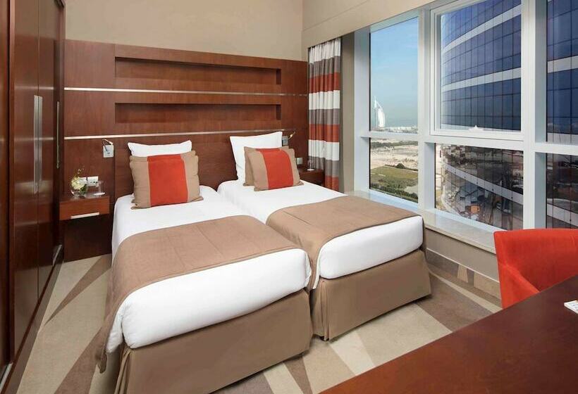 Люкс 3 Спальни, Novotel Dubai Al Barsha
