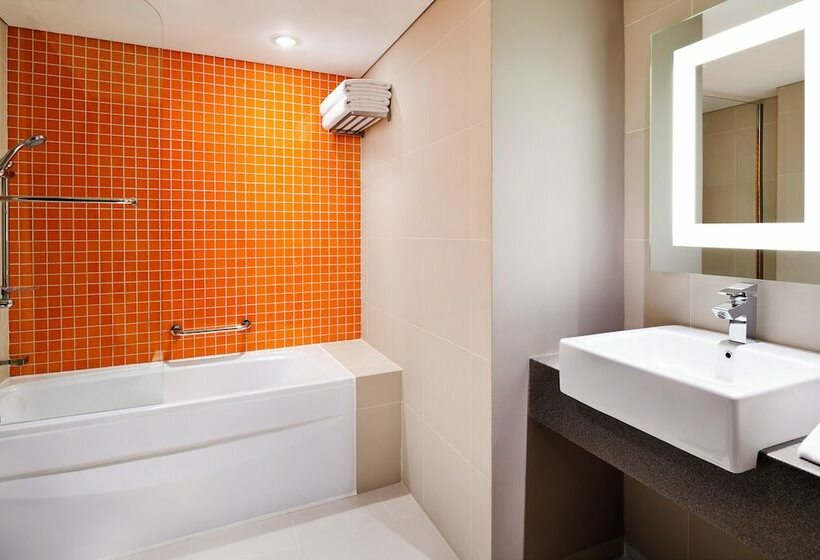 Люкс 3 Спальни, Novotel Dubai Al Barsha