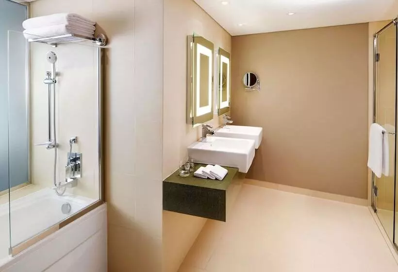 سوییت اجرایی, Novotel Dubai Al Barsha