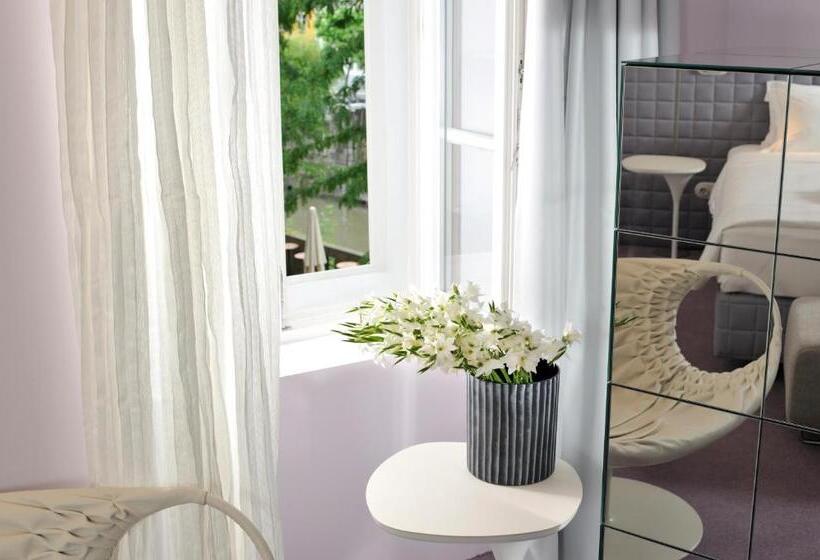 اتاق لوکس با چشم‌انداز, Vander Urbani Resort   A Member Of Design Hotels