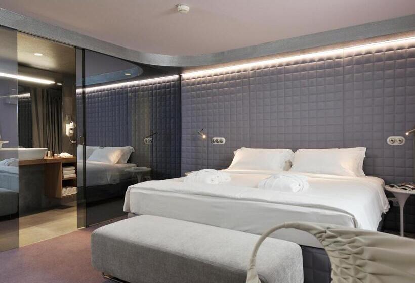 اتاق لوکس با چشم‌انداز, Vander Urbani Resort   A Member Of Design Hotels