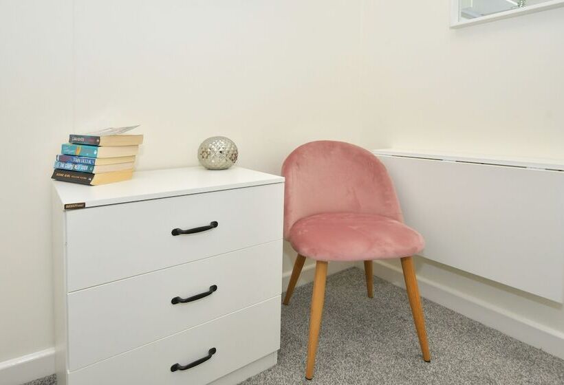 Номер Стандарт Индивидуальный Совместная Ванная, Townhouse @ Hall O Shaw Street Crewe