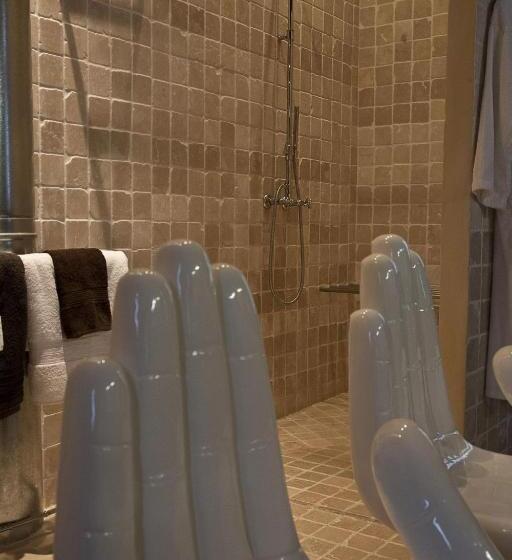 اتاق سوپریور با تخت بزرگ, Hôtel Particulier Maison Artishow