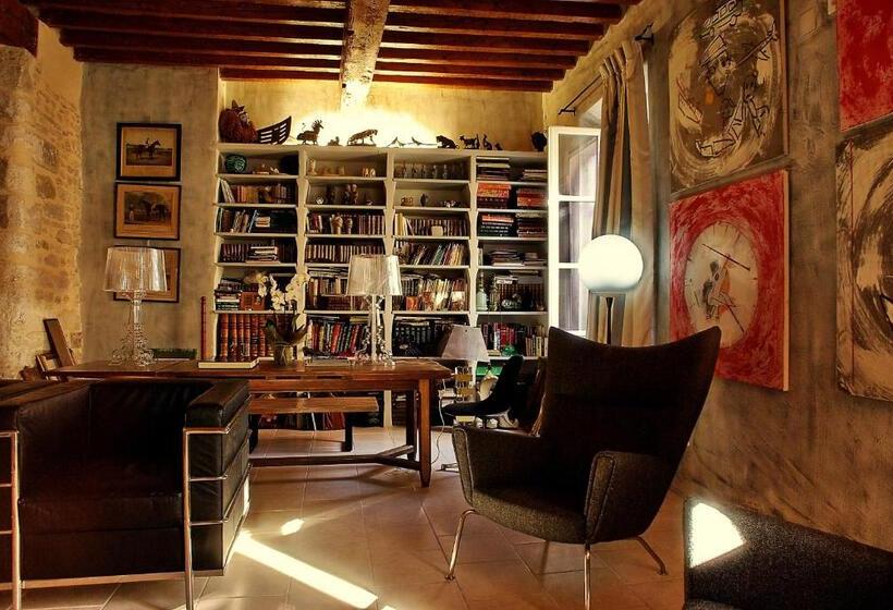 سوییت سوپریور, Hôtel Particulier Maison Artishow