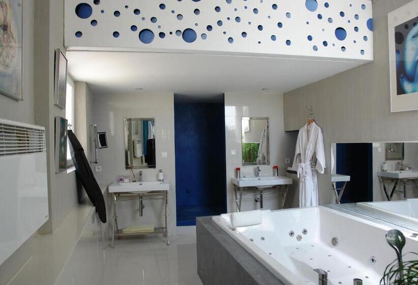 اتاق لوکس با بالکن, Hôtel Particulier Maison Artishow