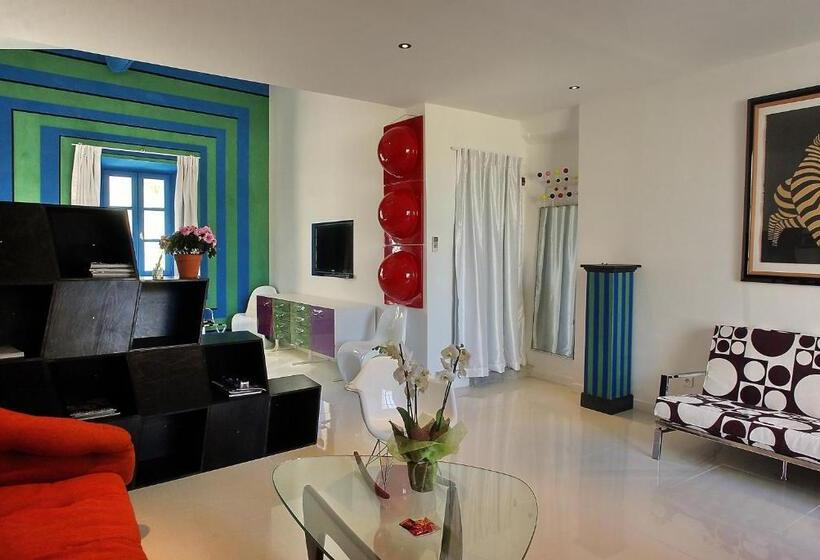 اتاق لوکس با بالکن, Hôtel Particulier Maison Artishow