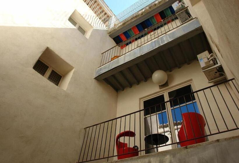 اتاق لوکس با بالکن, Hôtel Particulier Maison Artishow