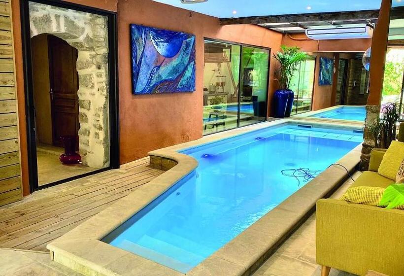 ویلای یک اتاق خوابه با استخر شنا, Hôtel Particulier Maison Artishow