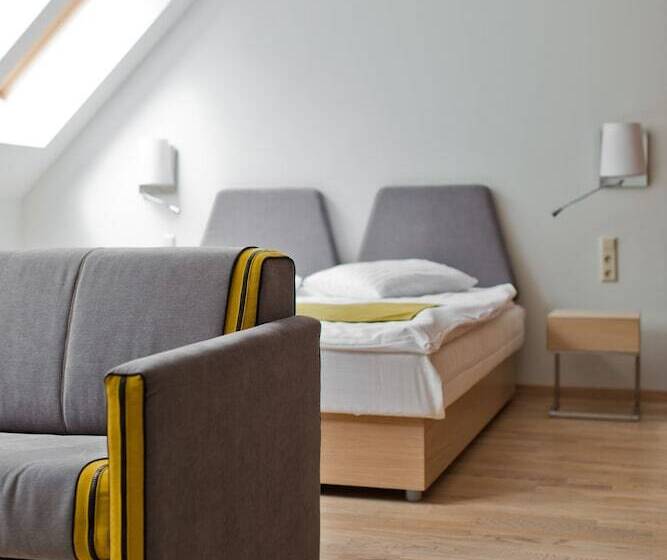 آپارتمان خانوادگی, Mana Suites & Sea