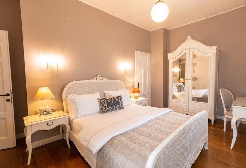 Quarto clássico, Beyevi Alacati