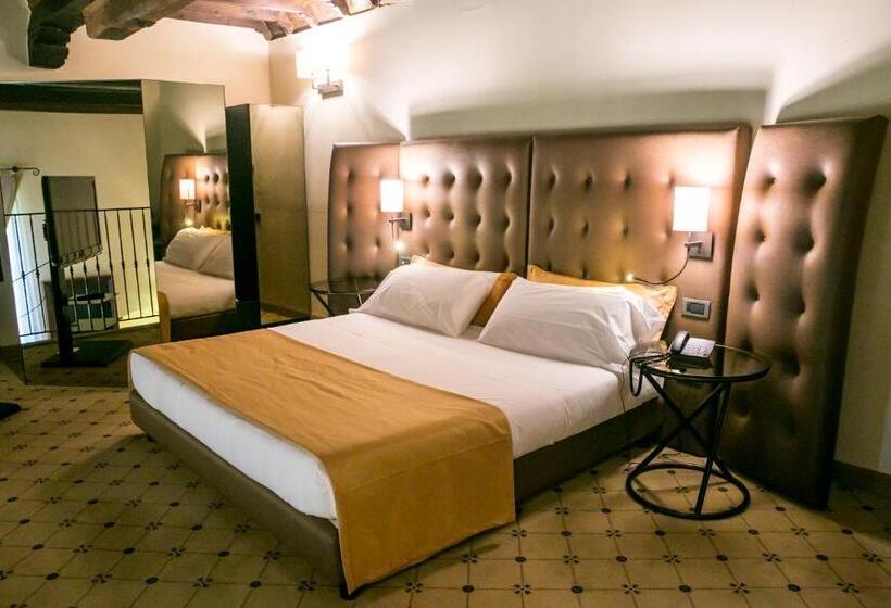 סוויטת ג'וניור, Castello Visconteo