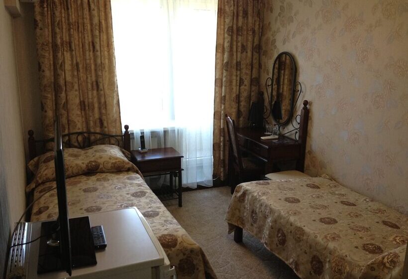 جناح جونيور, Druzhba