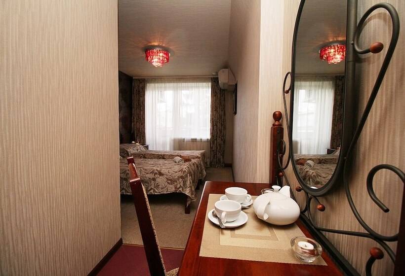 جناح جونيور, Druzhba