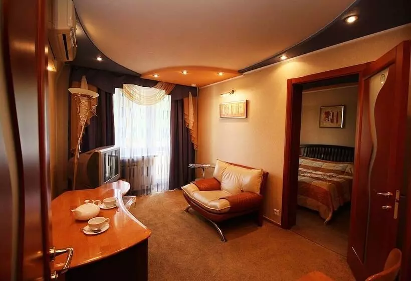 Suite, Druzhba