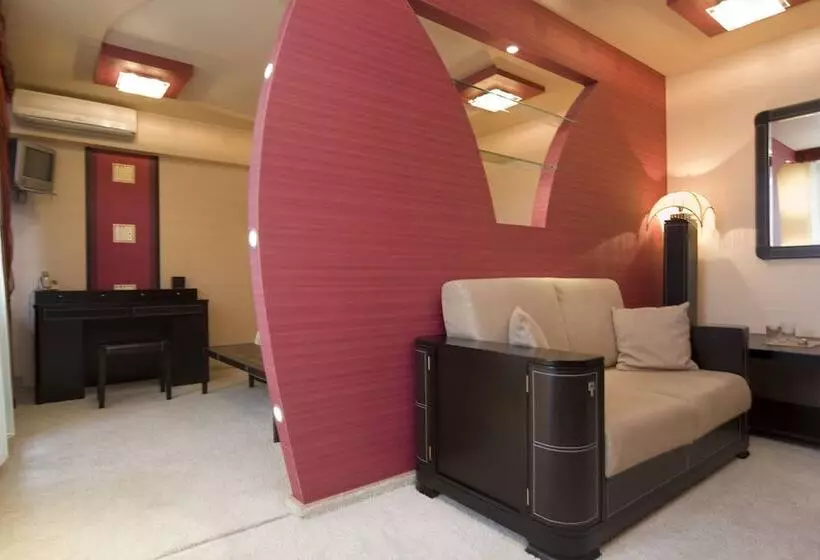 Suite, Druzhba
