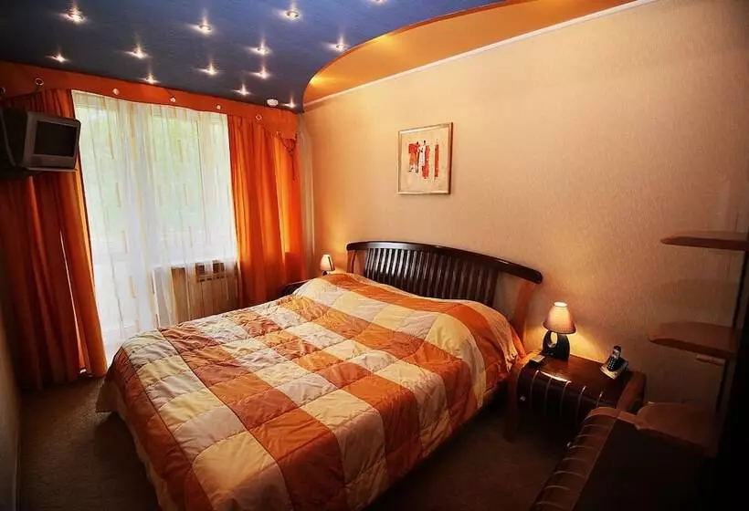 Suite, Druzhba