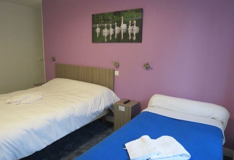 غرفة قياسية ثلاثية, Le Faisan