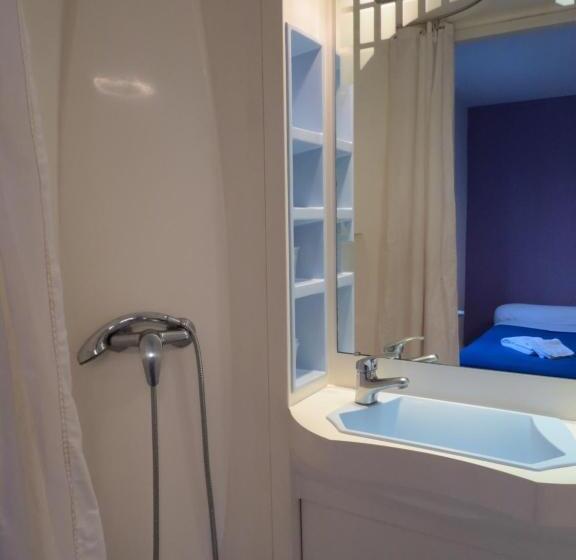 غرفة قياسية ثلاثية, Le Faisan