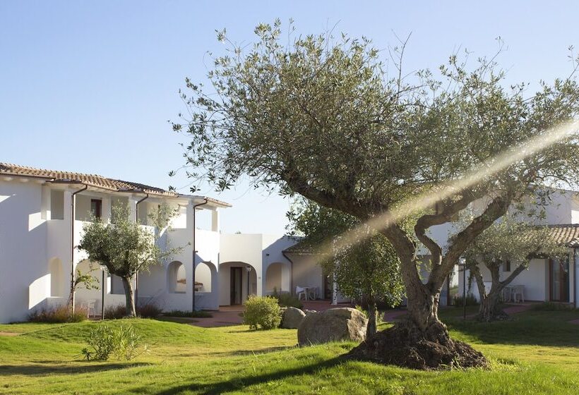 Семейный Номер, Marina Torre Navarrese Resort
