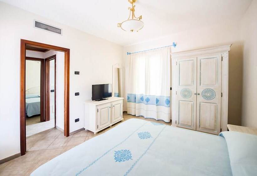 Семейный Номер, Marina Torre Navarrese Resort
