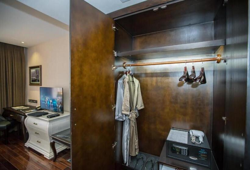 سوئیت کلاسیک, Paradise Suites