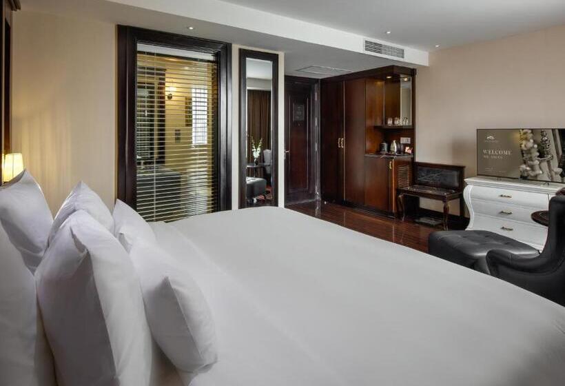 سوئیت کلاسیک, Paradise Suites