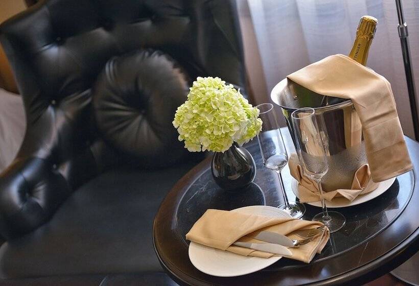 سوئیت کلاسیک, Paradise Suites