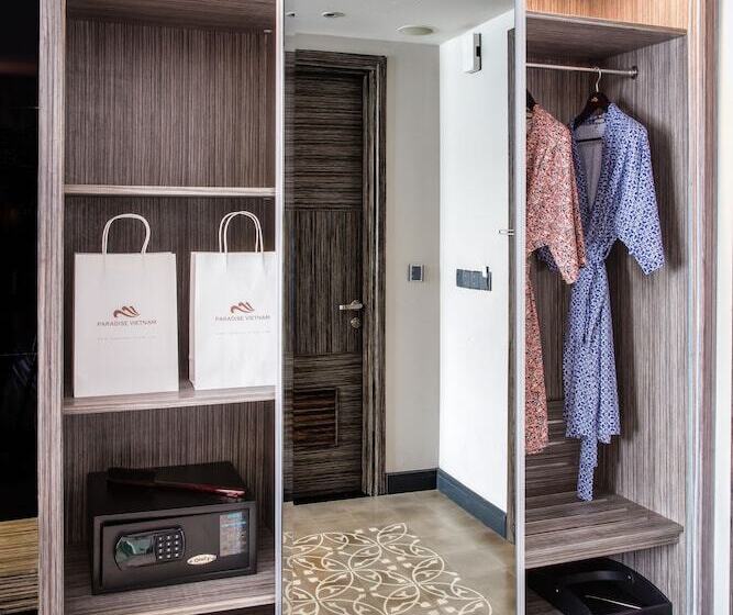 سوییت, Paradise Suites