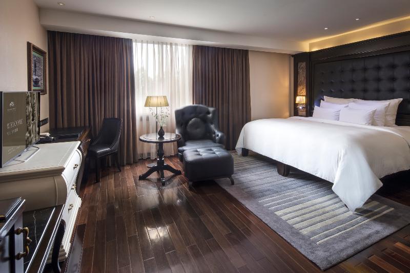 سوییت, Paradise Suites