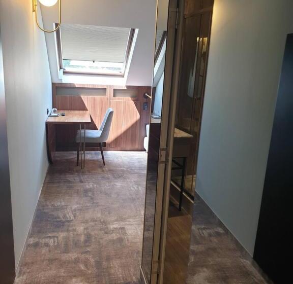 标准单人间, Vila Siago