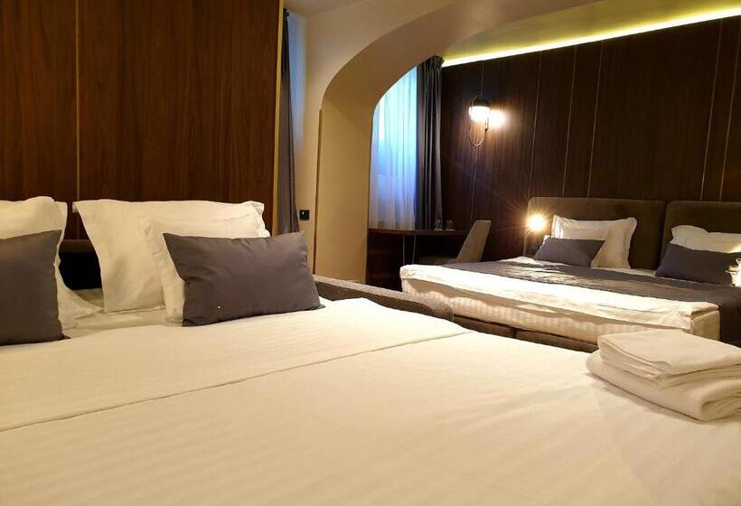 四人标准间, Vila Siago