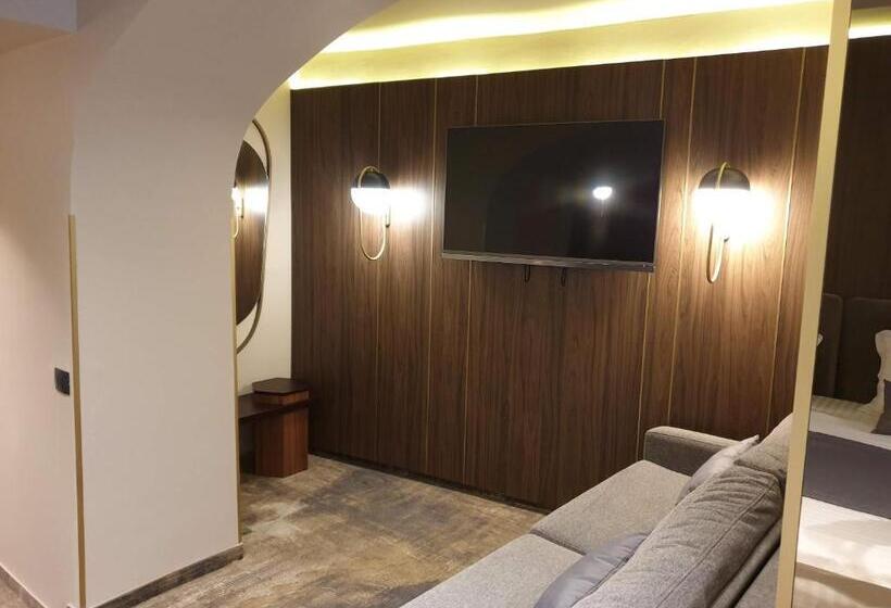 四人标准间, Vila Siago