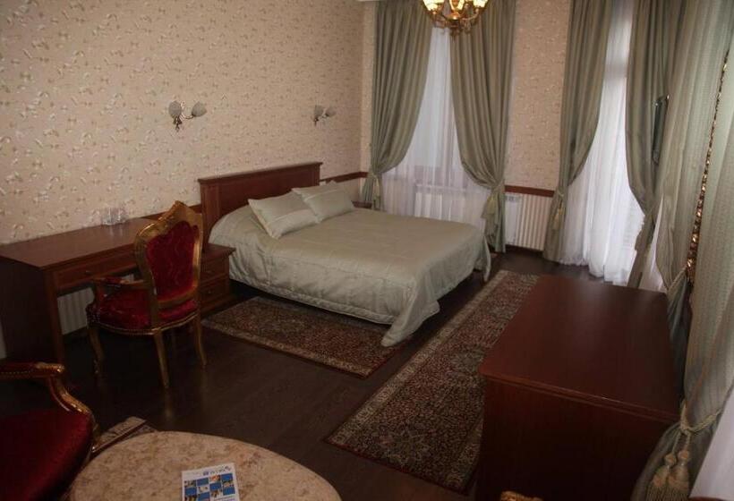 סוויטה אקזקיוטיב, Vila Sigal Pogradec