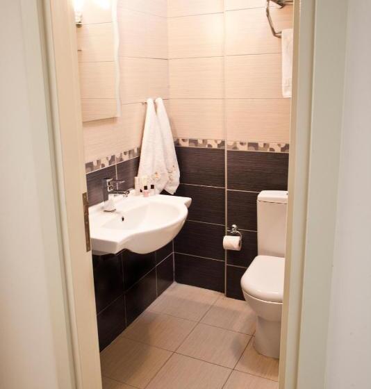 スタンダードトリプルルーム, Zileli