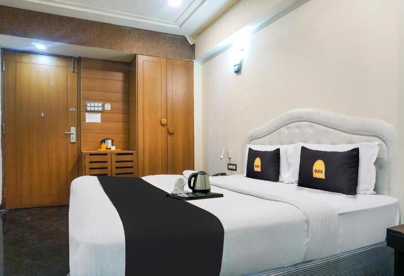 Трехместный Номер Классика, Townhouse Oak Sr  Wakad