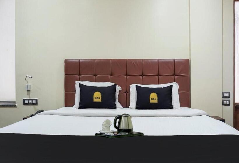 Трехместный Номер Классика, Townhouse Oak Sr  Wakad