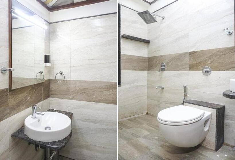 Трехместный Номер Стандарт с Балконом, Townhouse Oak Sr  Wakad