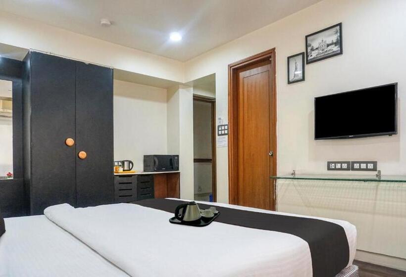 Трехместный Номер Стандарт с Балконом, Townhouse Oak Sr  Wakad