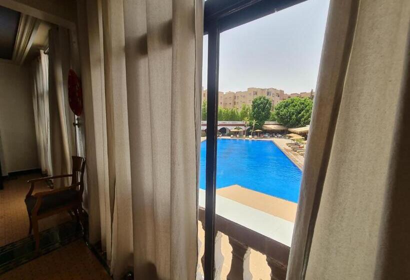 Havuz Manzaralı 1 Yatak Odalı Daire, Targafit Hotel & Hammam